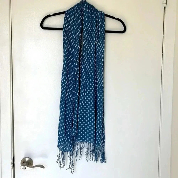 ⭐️3/$15 Polkadot Scarf - Picture 3 of 8